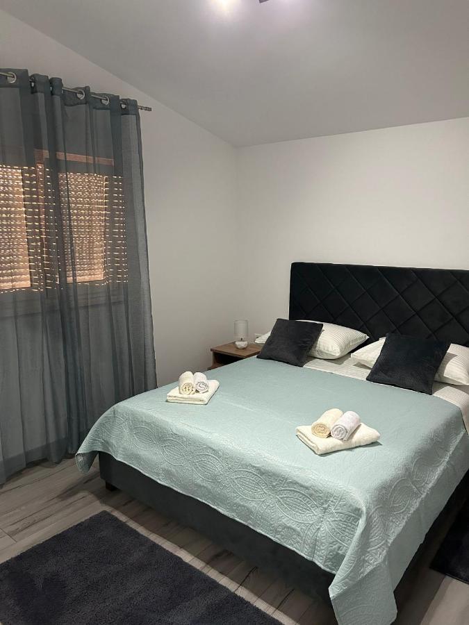 Apartment Marko With A Beautiful View Of The Sea Kastel Sucurac Екстер'єр фото