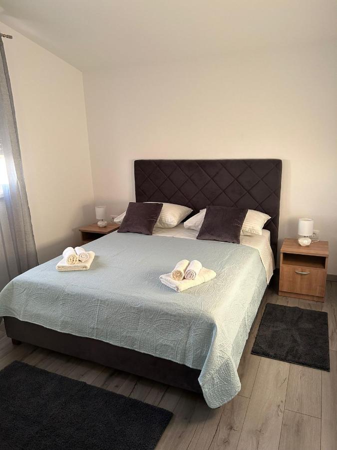 Apartment Marko With A Beautiful View Of The Sea Kastel Sucurac Екстер'єр фото