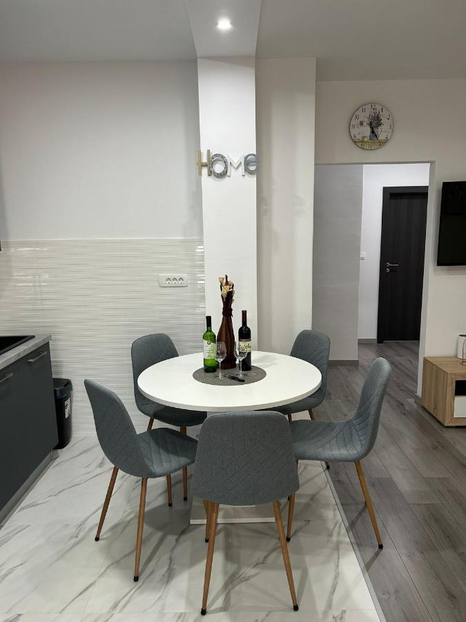 Apartment Marko With A Beautiful View Of The Sea Kastel Sucurac Екстер'єр фото